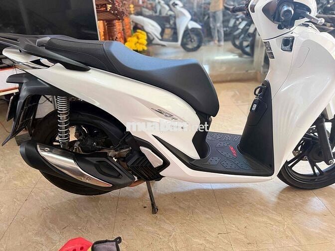 Honda SH 160i màu Trắng
