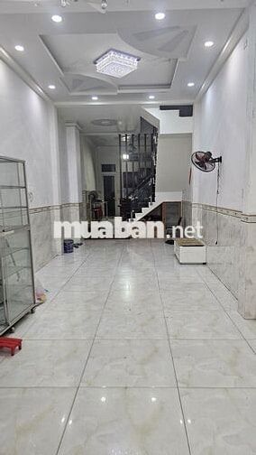 Nhà mới, mặt tiền, view sông, hướng đông thoáng mát