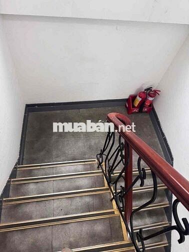 cho thuê nhà nguyên căn mặt tiền quận 1