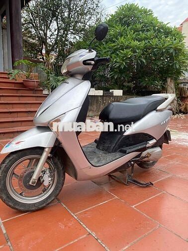 Honda Lead màu Bạc