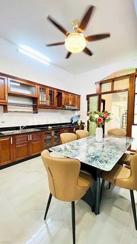 HẺM XE TẢI TÔ HIẾN THÀNH - 63M2 - 5 TẦNG MỚI - 6PN- CÓ KHUNG THANG MÁY