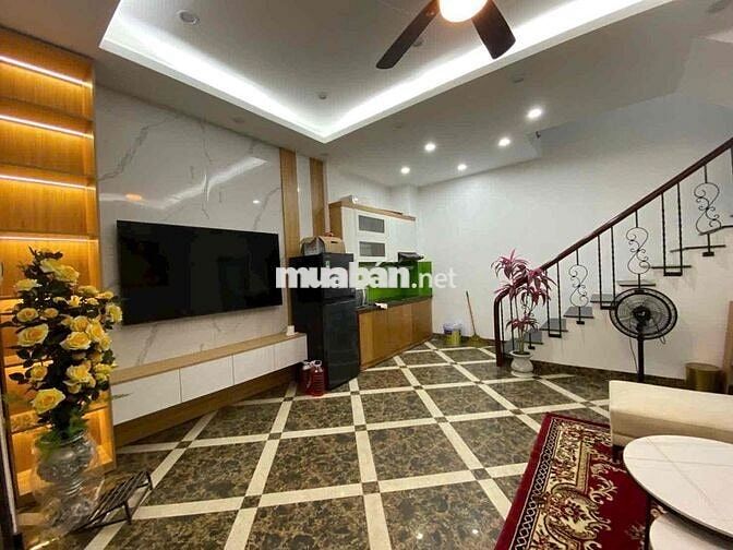 bán gấp nhà bát khối thông ra aeon cổ linh