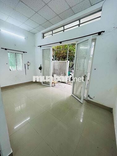 Nhà trệt nguyên căn 5x12m 2phòng hẻm gần Bến Ninh Kiêu thông chợ sắt