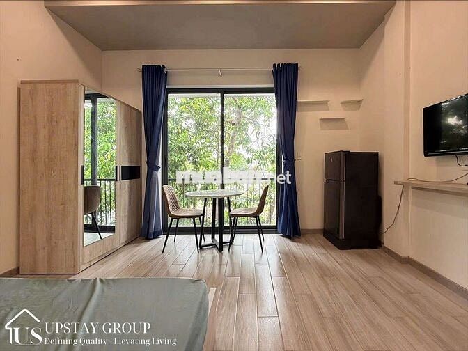 Cho thuê Studio ban công thoáng ngay bờ kè Trường Sa