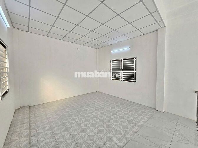 Nhà trệt lửng 1PN mặt tiền đường Trần Hoàng Na 15 triệu