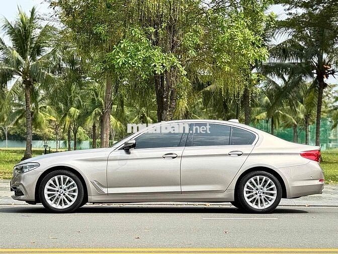 BMW 530i Luxury Line 2019 - xe nguyên bản 100%