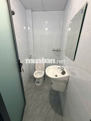 Nhà trệt 2PN có nội thất mặt tiền đường Phan Huy Chú chỉ 7 triệu
