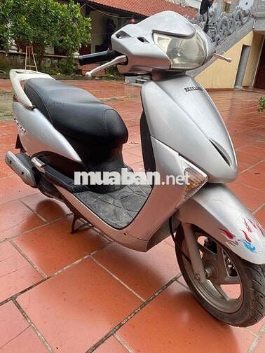 Honda Lead màu Bạc
