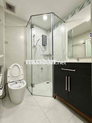 Cho thuê căn hộ cao cấp, full nội thất, máy giặt riêng, xa bếp📍Đầm Sen