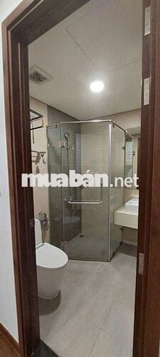 Cho thuê căn 75m2, 2PN có 3 máy lạnh , máy nước nóng vào ở liền