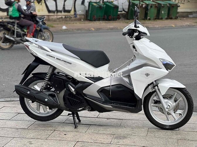 Honda AirBlade 125 2018 Trắng Bạc