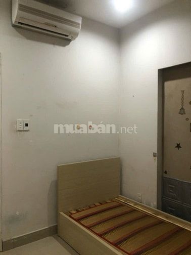 PHÒNG NỮ THUÊ - Phố ăn uống đa dạng