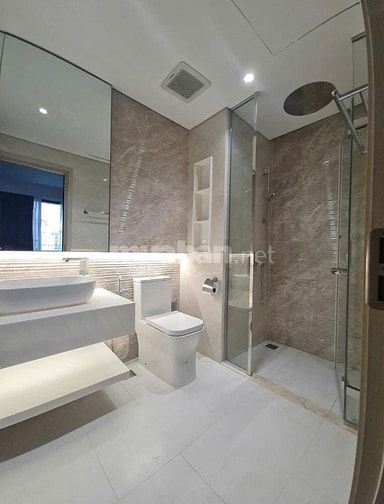 Cho thuê căn  Satra Eximland  rộng 93m2, 2p ngủ, NTCC, 17tr/th