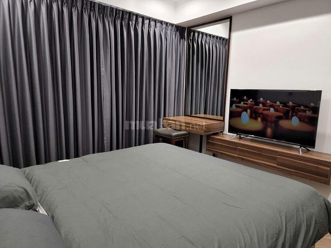 Cho thuê căn  Satra Eximland  rộng 93m2, 2p ngủ, NTCC, 17tr/th