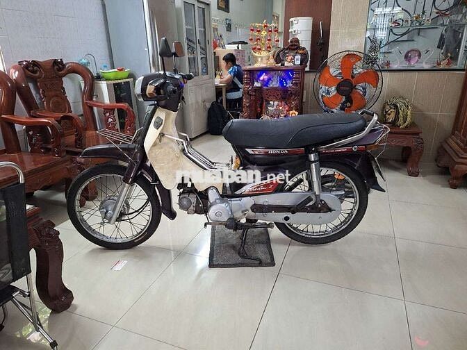 Honda Dream Liên doanh đời đầu