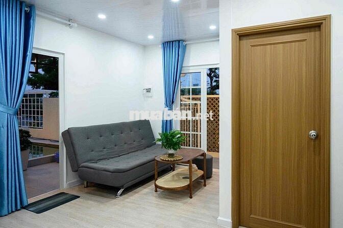 Cho thuê nhà biệt thự sân vườn có hồ hơi