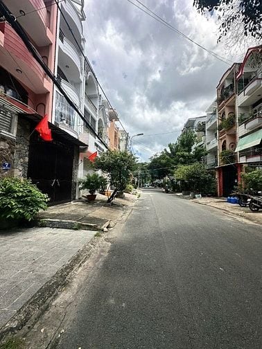 Hàng hiếm, mặt tiền đường số Chu Văn An, DT 4x18m, giáp Quận 1