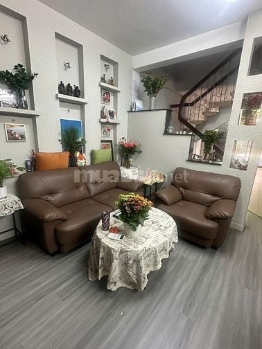 Hàng hiếm, mặt tiền đường số Chu Văn An, DT 4x18m, giáp Quận 1