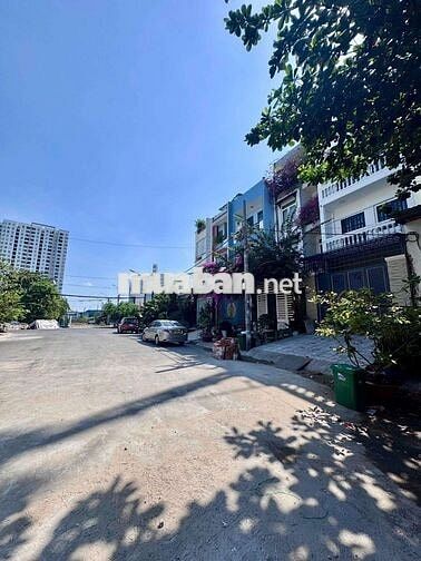 Mặt tiền Đường Số Trương Đình Hội Q8. 4 Tầng DT 4,5mx20m giá 10,5 tỷ