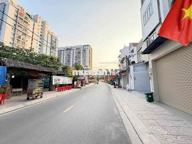 KO CÓ CĂN THỨ 2- NHỈNH 4TỶ NHÀ ĐẸP 1T1L-SÁT HOÀNG DIỆU2- ĐƯỜNG XE TẢI