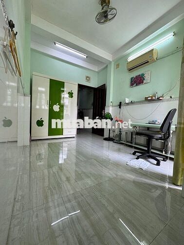 Cho thuê nhà nguyên căn Q4: Trệt + Lửng + 2 Lầu + Sân thượng