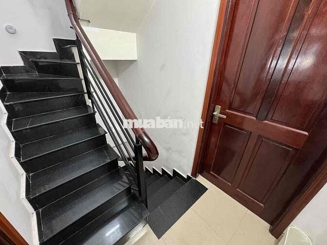 Bán nhà ở hẻm Ngô Quyền Q10 cũ