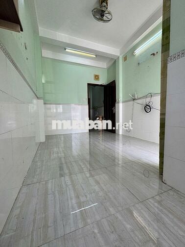 Cho thuê nhà nguyên căn Q4: Trệt + Lửng + 2 Lầu + Sân thượng