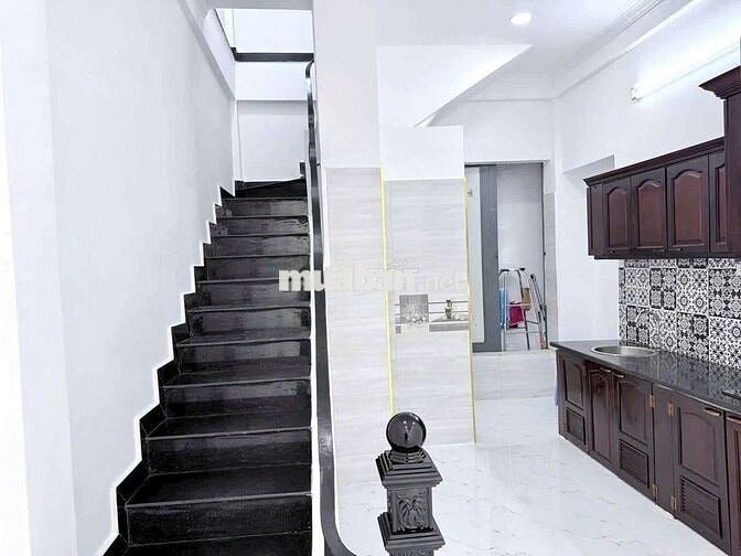 mặt bằng đẹp gần trường Đại học 