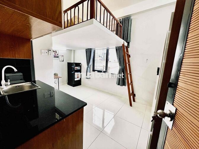 Cho Thuê Căn Hộ Duplex Cao Cấp Ngay Đại Học Văn Lang