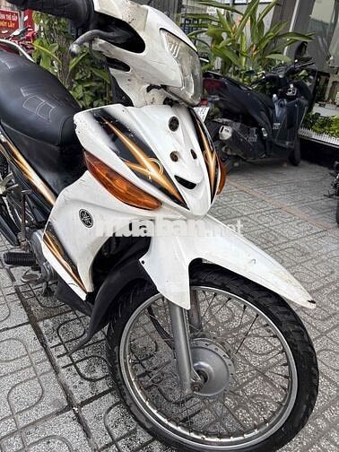 Yamaha Taurus 2010 Trắng đen