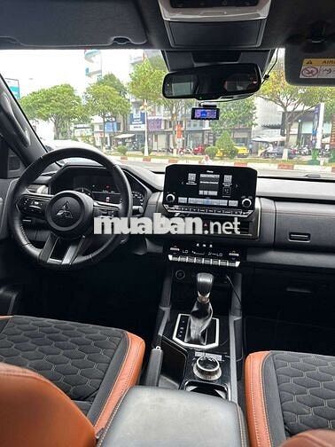 Mitsubishi Triton Athlete 2024 Trắng