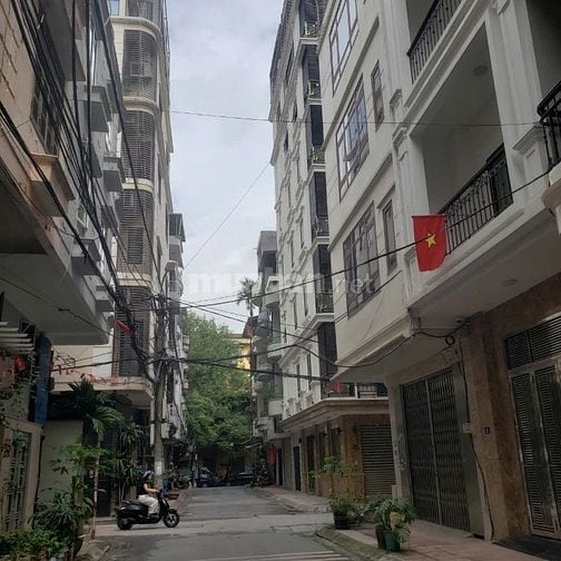  Bán lô góc vị trí đẹp tại số 107 Phố Vĩnh Phúc, phường Vĩnh Phúc