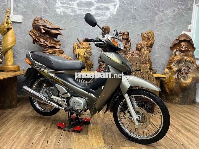 Honda Future I biển SG dàn áo liền lạc, máy êm ru