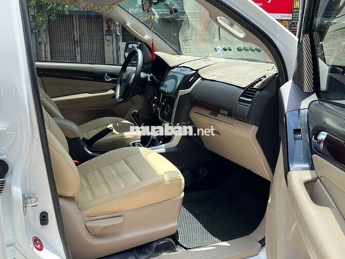 Isuzu Mu-x 2020 số sàn máy dầu, màu trắng