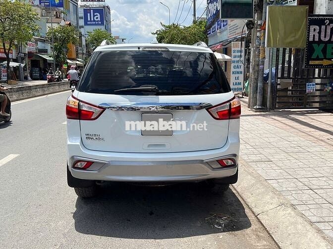 Isuzu Mu-x 2020 số sàn máy dầu, màu trắng