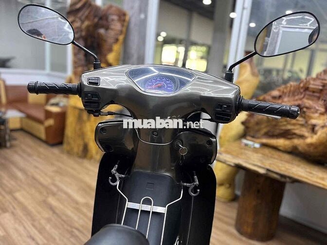 Honda Future I biển SG dàn áo liền lạc, máy êm ru