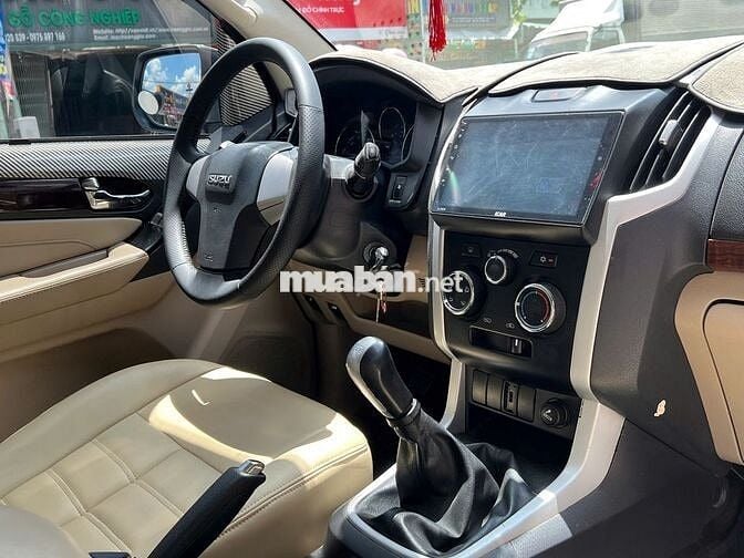 Isuzu Mu-x 2020 số sàn máy dầu, màu trắng