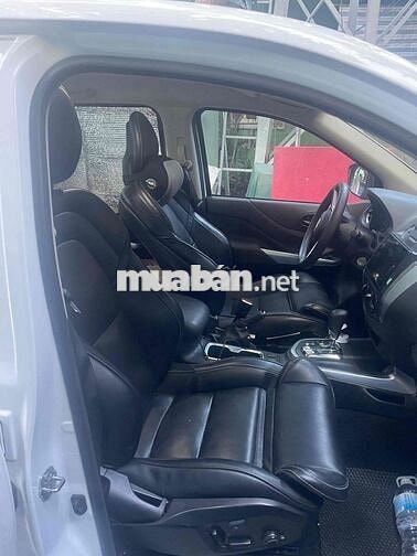 Nissan Navara 2023 1 cầu 28.000 km Trắng