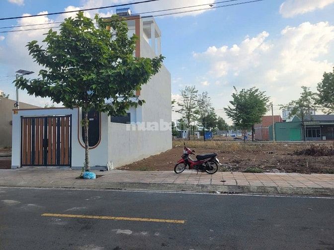 Bán gấp nền đất gần Khu công nghiệp VSIP Bình Dương giá 920 triệu. 
