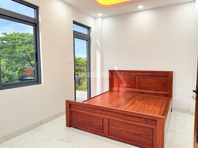 Cho thuê nhà phố , KDC Nam Rạch Chiếc  P An Phú , Quận 2 cũ . Đg 12m