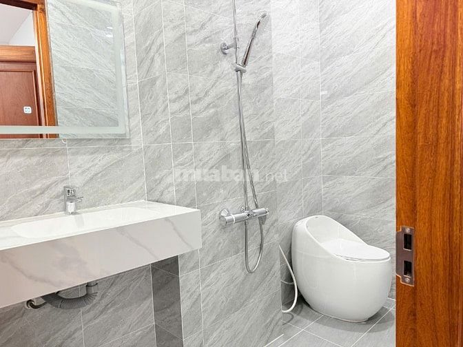 Cho thuê nhà phố , KDC Nam Rạch Chiếc  P An Phú , Quận 2 cũ . Đg 12m