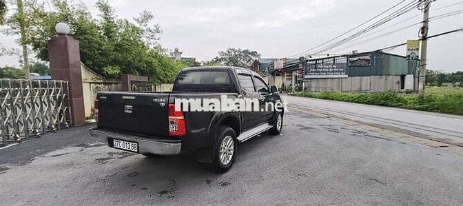 Toyota Hilux 2013 Đen