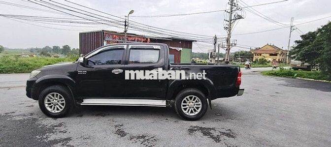 Toyota Hilux 2013 Đen