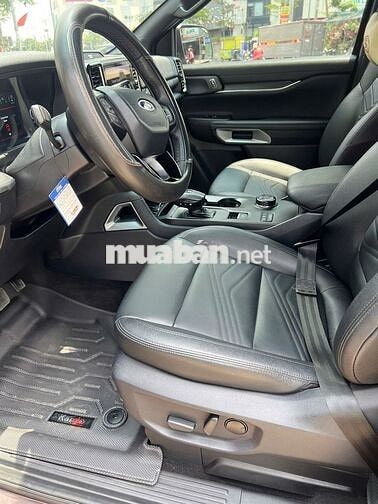 Ford Everest Titanium 2024 4x4 Nâu 33.000km
