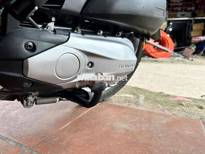Honda Vision màu Đỏ 2017 odo thấp lăn bánh 2vkm