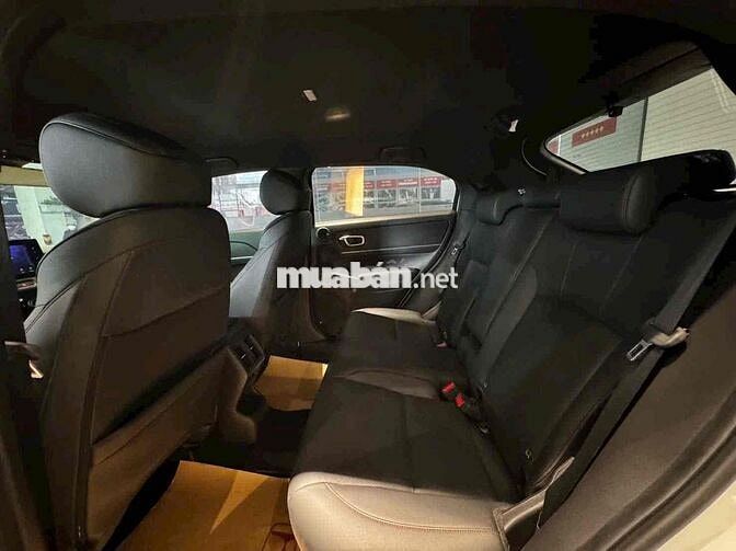 Honda HRV RS 2024 màu Trắng Ngọc