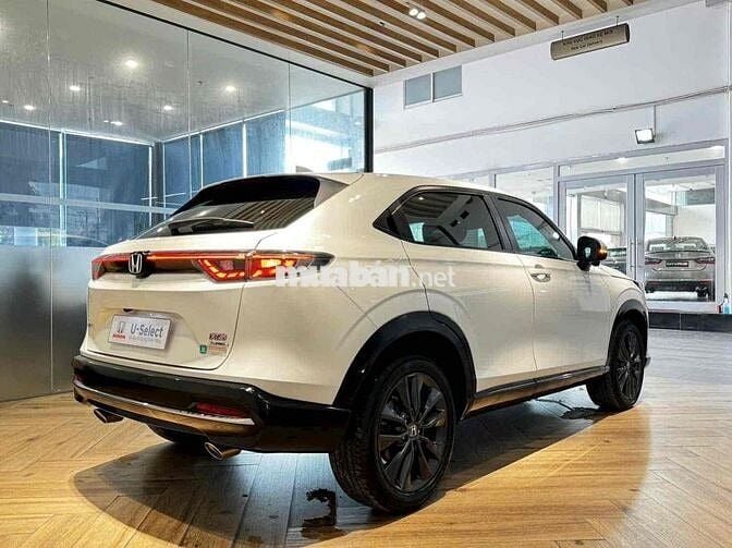 Honda HRV RS 2024 màu Trắng Ngọc