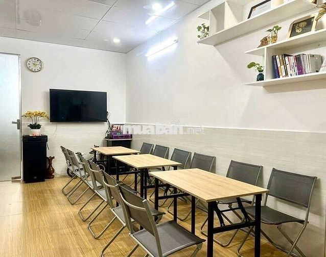 Nhà 1 Trệt 1 Lầu 3PN 4x17m Hẻm Xe Hơi Đường Số Tân Quy Quận7