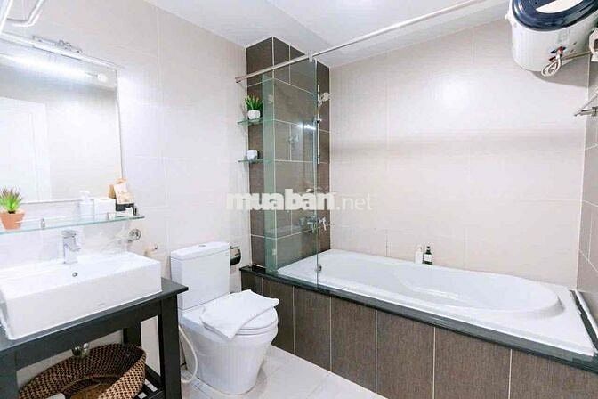 1PN BAN CÔNG LỚN ĐẸP VIEW TOÀN THÀNH PHỐ NGAY BÙI VIỆN,CHỢ BẾN THÀNH