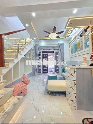 1,790 tỷ TL nhà 1 lầu 2 PN 4 x 8 mặt tiền hẻm 2829/Huỳnh Tấn phát